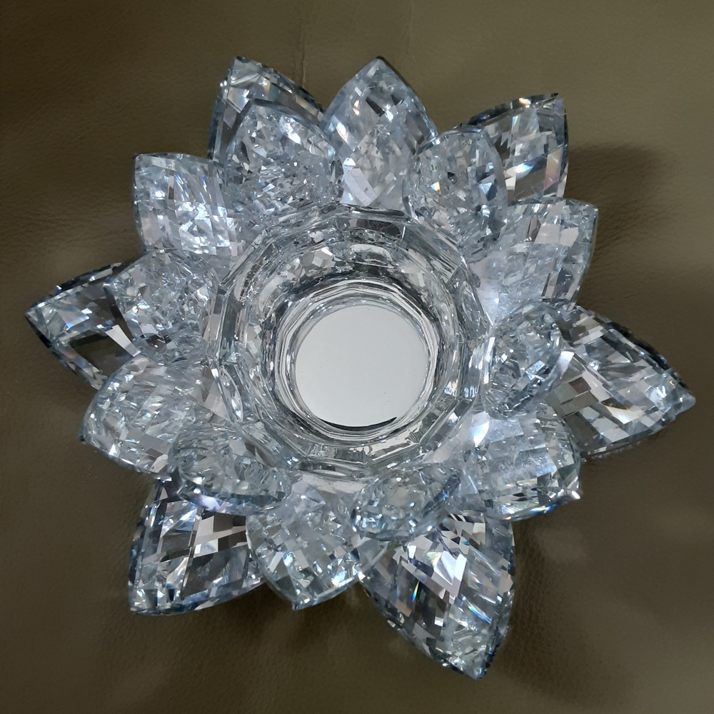 Lotus Flower Crystal Cut Glass Faceted Mirror Sparkling Candle Holder 8" - Picture 4 of 7